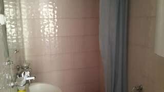 Мини-отель ARBA hotel Ереван Двухместный номер с 1 кроватью, вид на сад-8