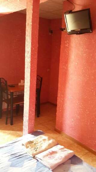 Мини-отель ARBA hotel Ереван Двухместный номер с 1 кроватью, вид на сад-14